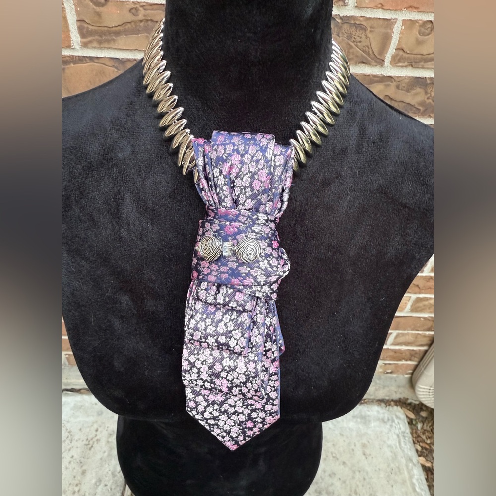 Silver, Purple, and Pink Floral Necktie Necklace‎